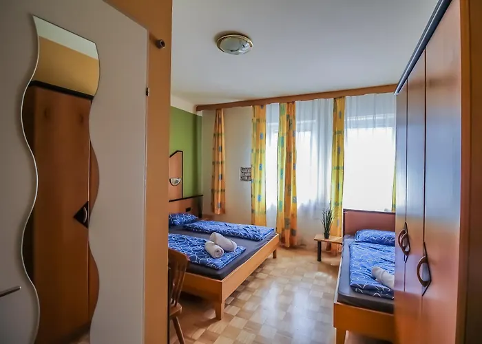 Cozy - U3 Hutteldorferstrasse וינה