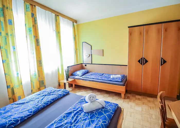 Cozy - U3 Hutteldorferstrasse