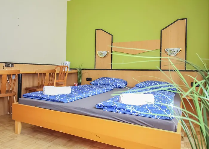 Cozy - U3 Hutteldorferstrasse בית אירוח וינה