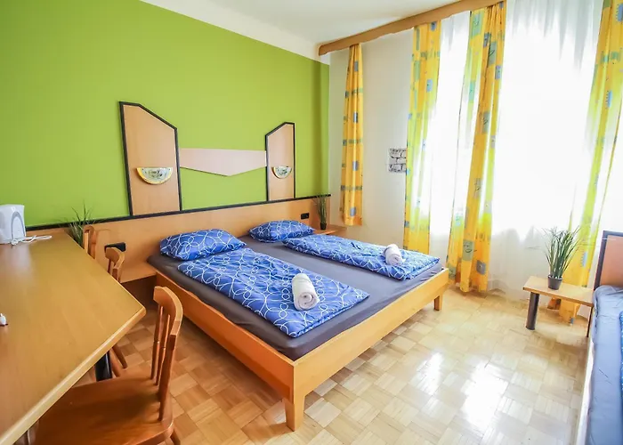Cozy - U3 Hutteldorferstrasse וינה