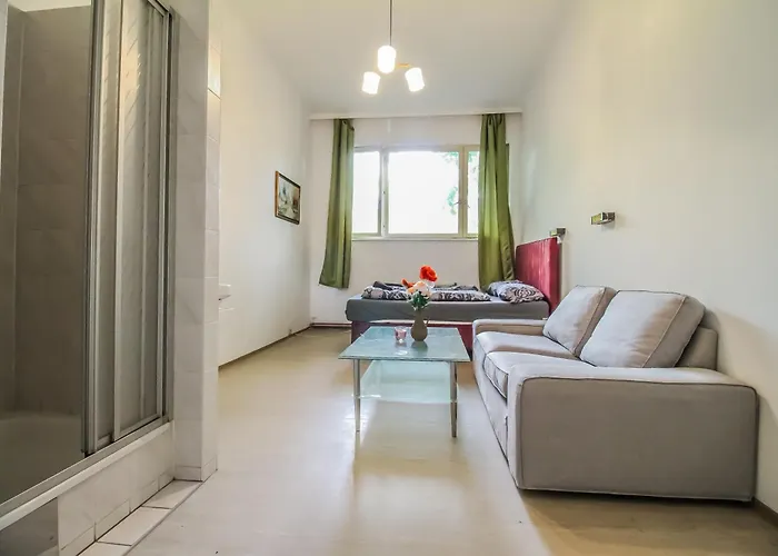 Cozy - U3 Hutteldorferstrasse בית אירוח