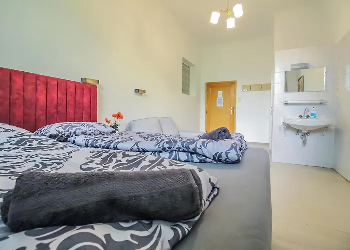Cozy - U3 Hutteldorferstrasse