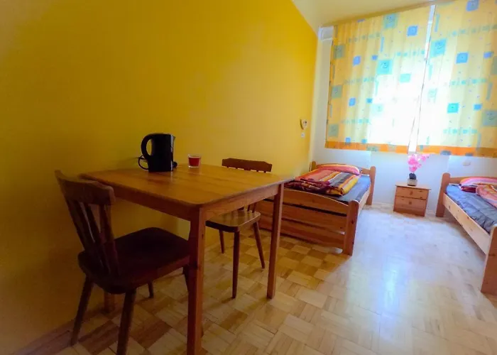 Cozy - U3 Hutteldorferstrasse בית אירוח