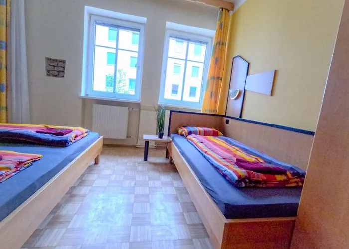 Cozy - U3 Hutteldorferstrasse בית אירוח וינה