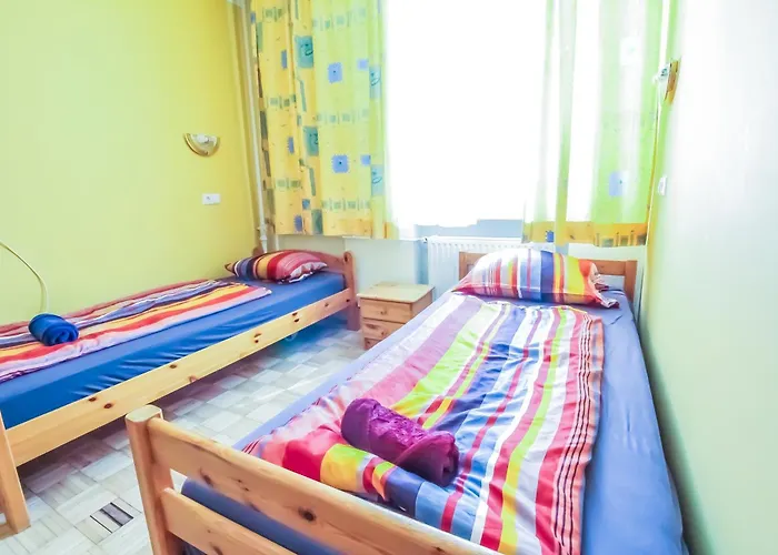 Cozy - U3 Hutteldorferstrasse וינה