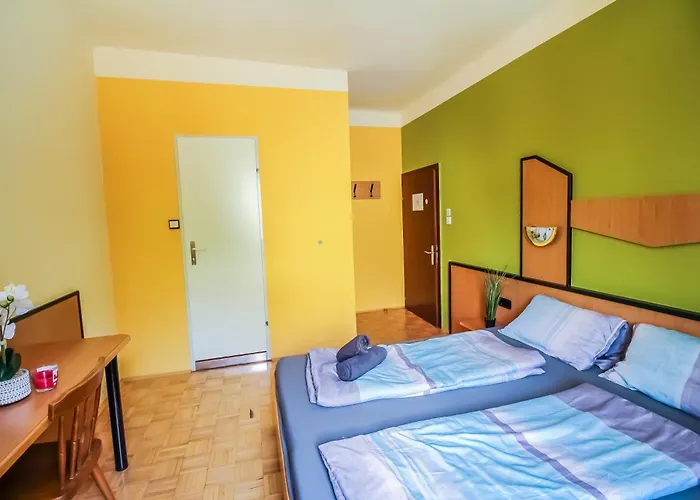 Cozy - U3 Hutteldorferstrasse