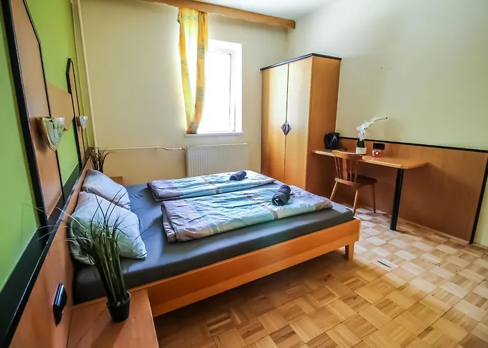 Cozy - U3 Hutteldorferstrasse