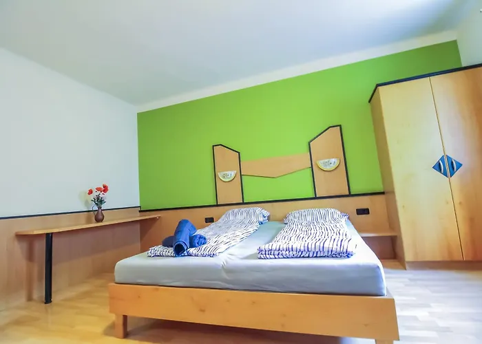 בית אירוח Cozy - U3 Hutteldorferstrasse וינה