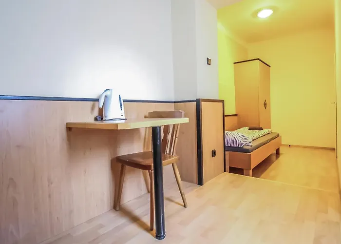 Cozy - U3 Hutteldorferstrasse בית אירוח